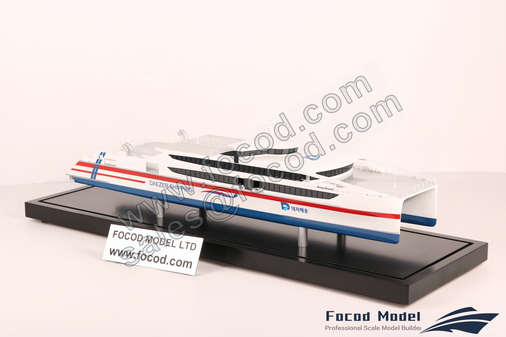 custom made model of 74米双体客轮
